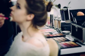 Online cursus: basis make-up artist