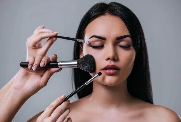 Professional Allround make-up artist